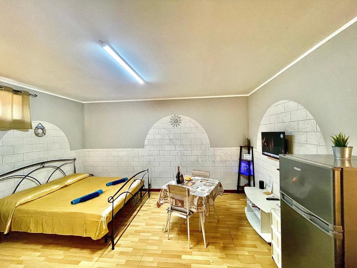 Apartamento Monolocale Deluxe A 2,7 Km Dal Mare Per 2 Persone Siderno Exterior foto